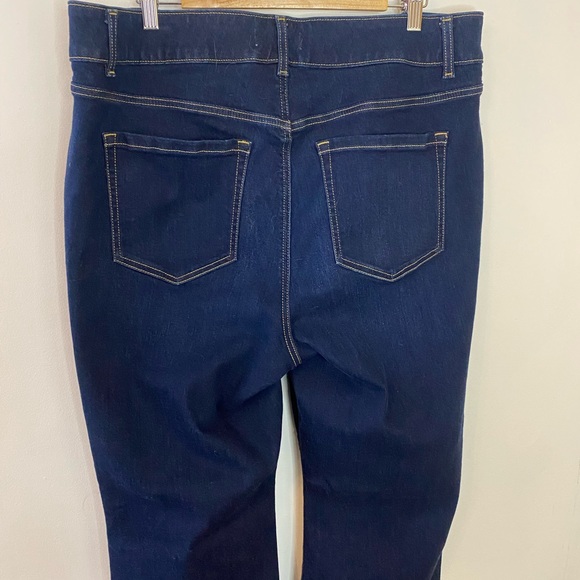 Lane Bryant Curvy Fit High Rise Boot Cut Jeans Dark Wash - Picture 3 of 7